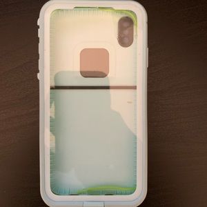 iPhone XS Max Lifeproof case